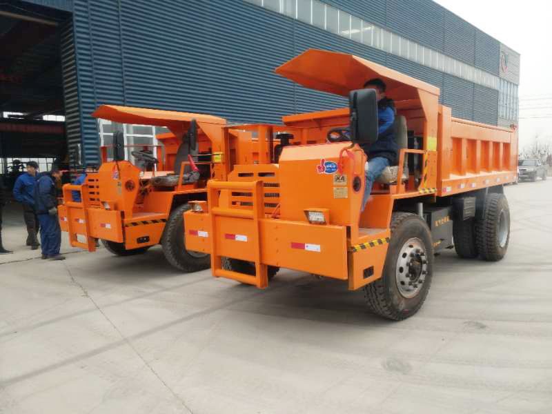 20噸濕式制動礦用運(yùn)輸車